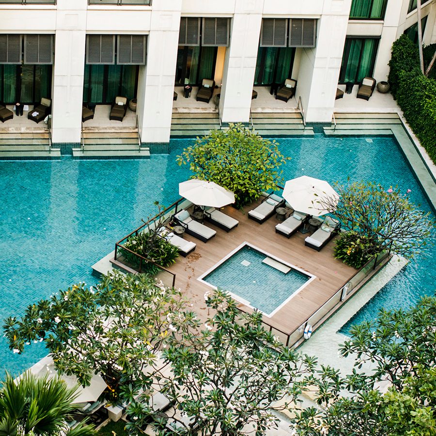 Siam Kempinski Hotel, Bangkok swimming pool